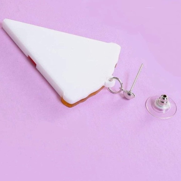 Women's Fashion/Fun Lightweight Acrylic earrings - Picture 3 of 5